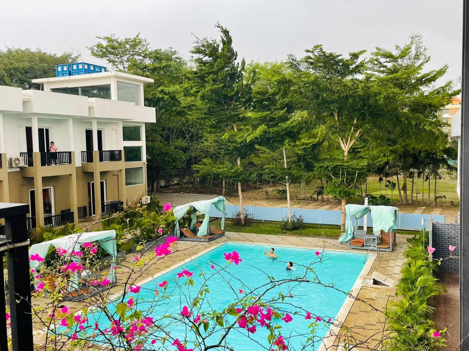 Wh Hotel & Service Apartment Thanlyin Extérieur photo