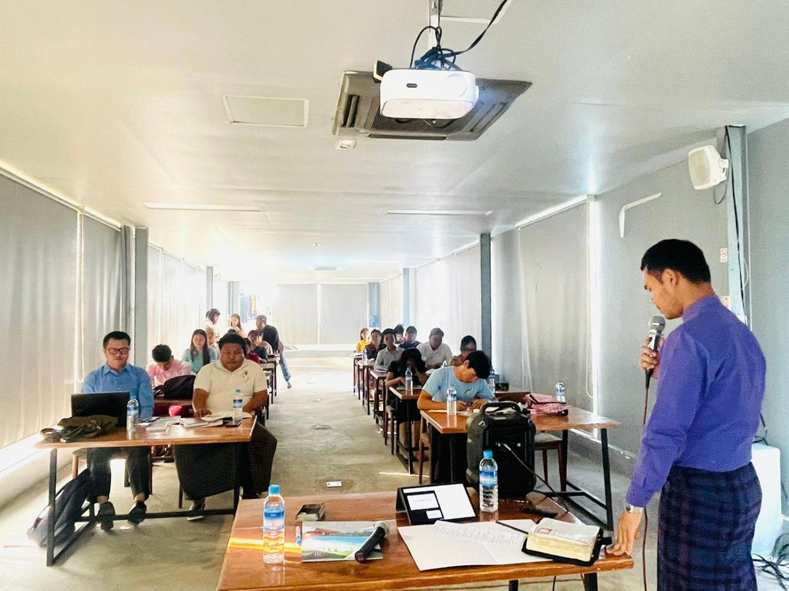 Wh Hotel & Service Apartment Thanlyin Extérieur photo