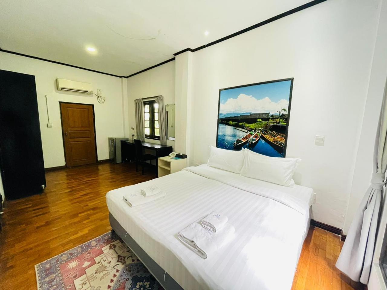 Wh Hotel & Service Apartment Thanlyin Extérieur photo