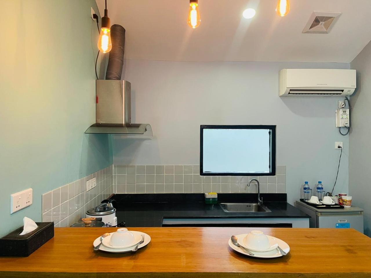 Wh Hotel & Service Apartment Thanlyin Extérieur photo