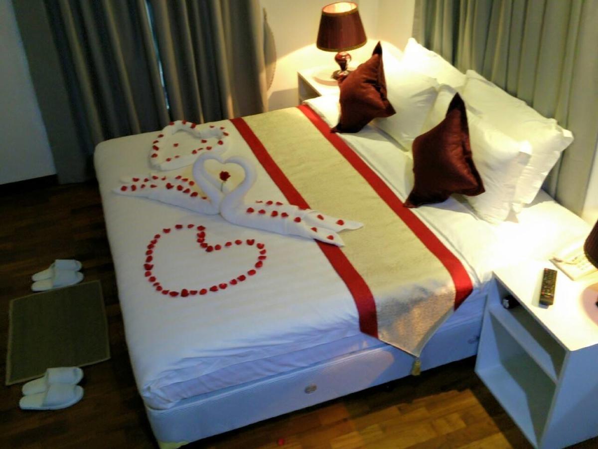 Wh Hotel & Service Apartment Thanlyin Extérieur photo